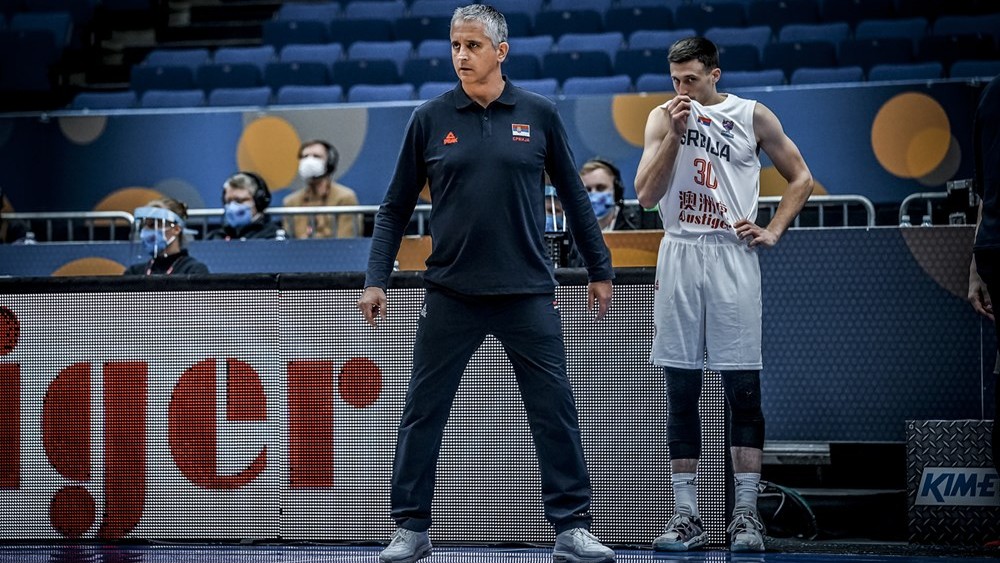 Aleksa Avramović i Igor Kokoškov (©FIBA Basketball)